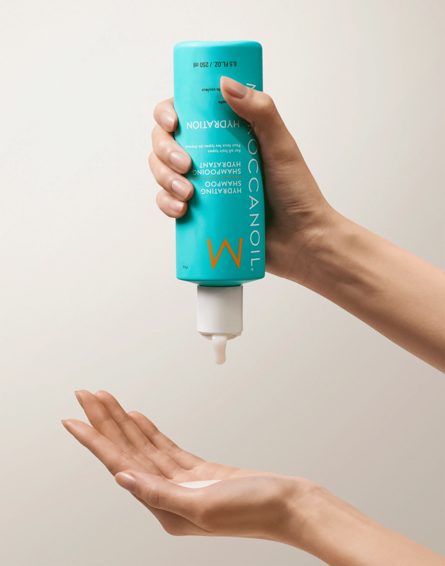 Moroccanoil Hydrating Shampoo 4 Moroccanoil Hydrating Shampoo - Image 2