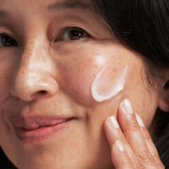 NeoStrata Enlighten Skin Brightener SPF35 8 NeoStrata Enlighten Skin Brightener SPF35 -Cosmetics Store F30131U alt3