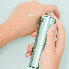 HydroPeptide Redefining Serum - Ultra Sheer Clearing Treatment 5 HydroPeptide Redefining Serum - Ultra Sheer Clearing Treatment - Image 3