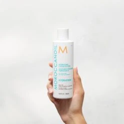 Moroccanoil Hydrating Conditioner -Cosmetics Store hydratingconditioner 2019 10 1140 1300x1660px 1