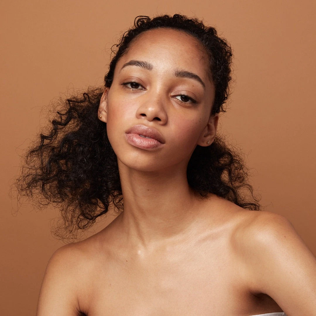 O&M Frizzy Logic Shine Spray 100ml 4 O&M Frizzy Logic Shine Spray 100ml - Image 2